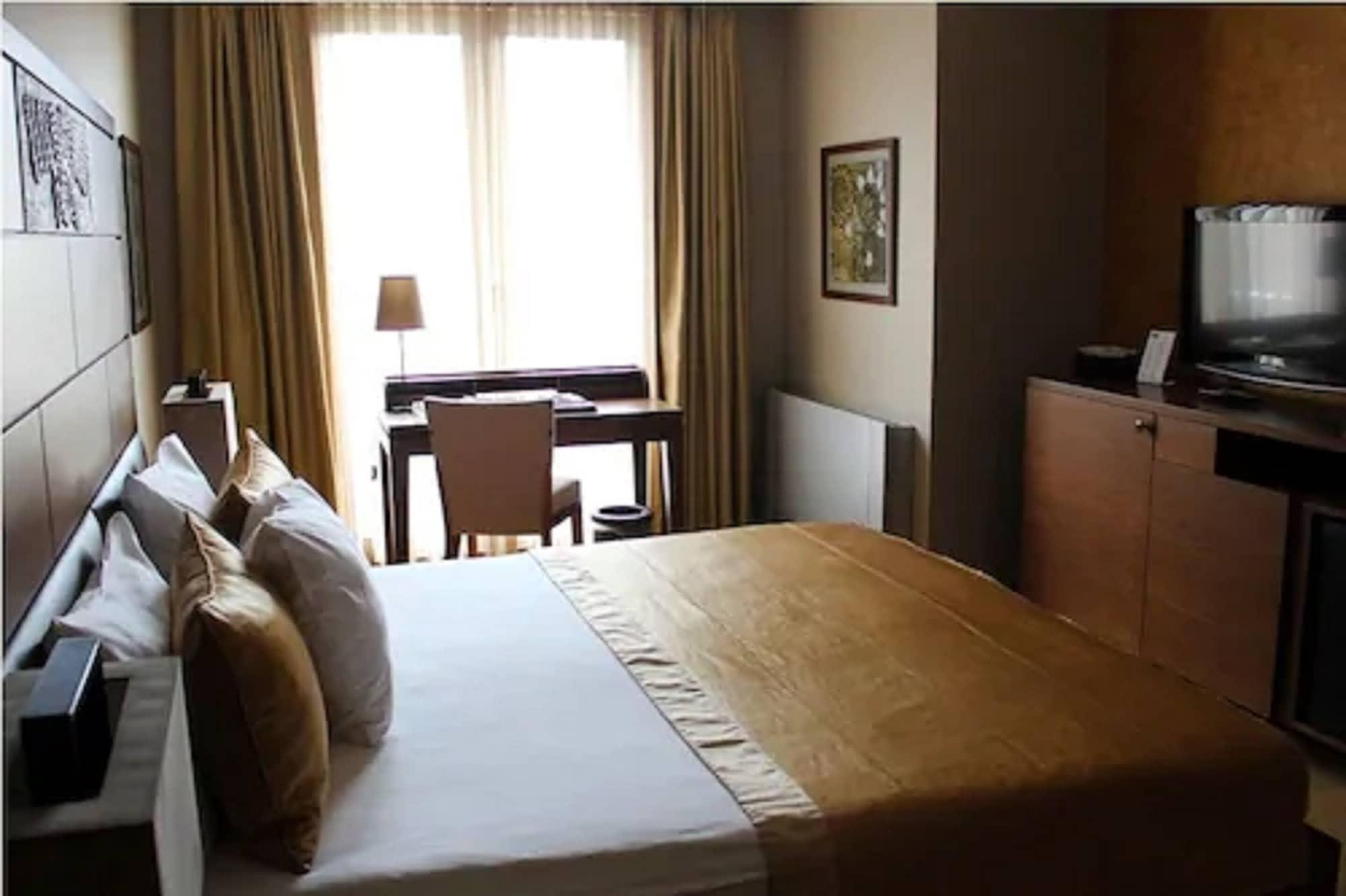 ตูเนล เรสซิเดนซ์ Hotel อิสตันบูล ภายนอก รูปภาพ
